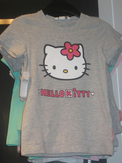 hello kitty at h&m - t-shirt